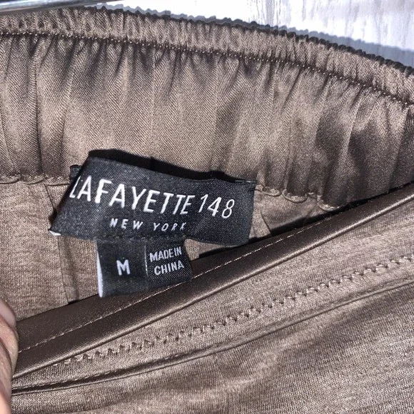 Womens Size M Lafayette 148 Pull On Trouser Pants Brown EUC - Picture 2 of 5